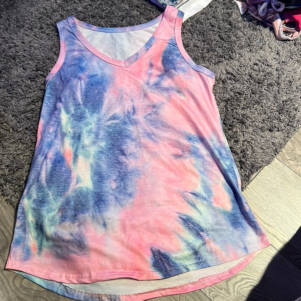 Size Medium try dye tank